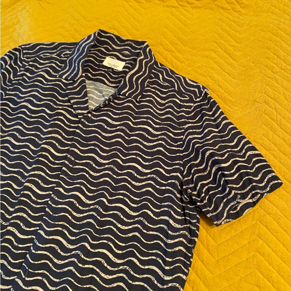 Civil Society short sleeve button-up with revere collar in wave print